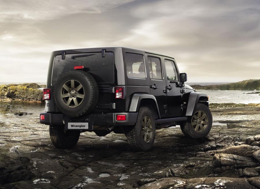  Jeep Wrangler Unlimited 75th Anniversary 2016 года  (EU) (фото 2 из 3)